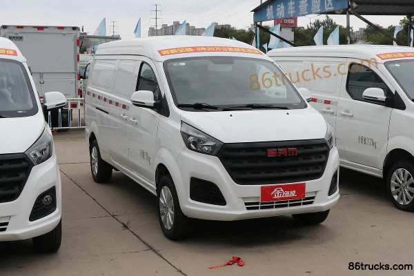 SRM Xinyuan Golden Sea Lion 2024 Model Engineering Lion 120 hp 1.6L 2-Seat Panel Van (700kg) Exterior
