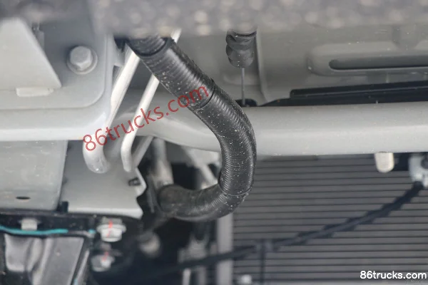 SRM Xinyuan E3 2024 Luxury 2.8T 4.555m Electric Panel Van 38.64kWh Chassis (3) | 86Trucks