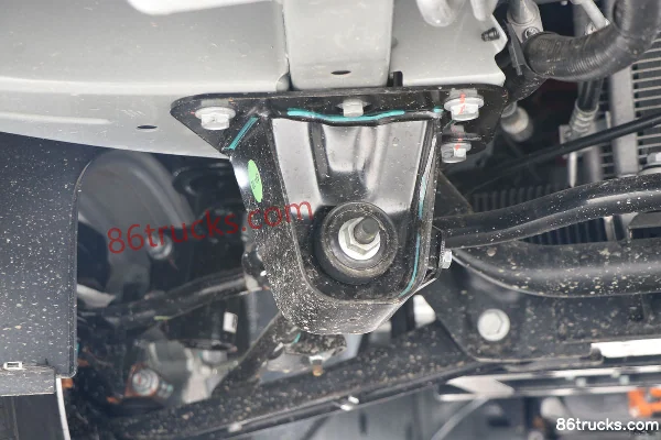 SRM Xinyuan E3 2024 Luxury 2.8T 4.555m Electric Panel Van 38.64kWh Chassis (2) | 86Trucks