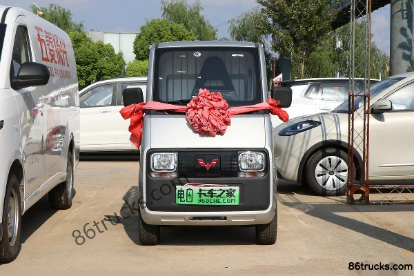 Wuling E10 Practical Type 0.8T 1.603m Single Row Pure Electric Van Mini Truck 9kWh 4X2(6 wheels) Exterior (2) | 86Trucks