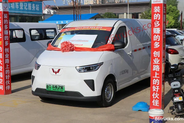 Wuling Yangguang Version Pratique 2024 2,9T 2 places 4,985 m fourgon électrique fermé 31,9 kWh Extérieur (3) | 86Trucks