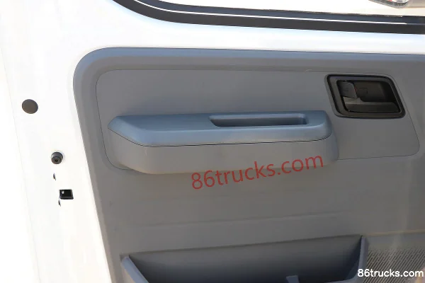 Wuling Yangguang 2.3T 6-Seat 4.985m Pure Electric Panel Van 41.9kWh Cab (3) | 86Trucks