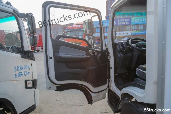 FARIZON Xingzhi H8R Pack Standard 4.5T 4.02m cabine simple camion frigorifique hybride rechargeable à autonomie étendue 77.28kWh 4X2(6 roues