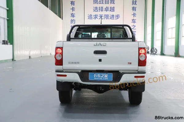 JAC T6 modèle 2023 version affaires diesel 2,0T 150 ch propulsion arrière empattement long double cabine pick-up (China VI) Photos officiell