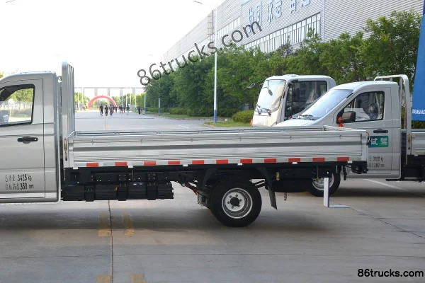 Kama Junhang EV2 3,4 T 3,7 m cabine simple camion plateau à ridelles électrique pur 50,688 kWh 4X2(6 roues) Carrosserie (1) | 86Trucks