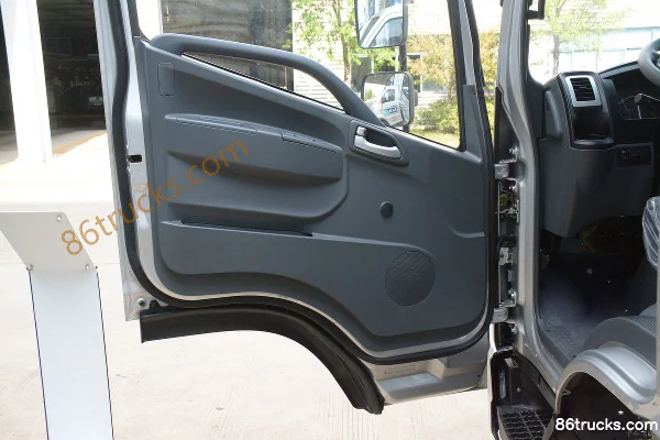 Kama Kaijie EV 4.5T 4.16m Single Row Electric Flatbed Light Truck 100.46kWh 4X2(6 wheels) Interior (3) | 86Trucks