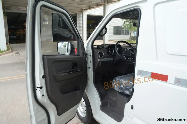 Kama Junhang ES7 3,2T 2 places camion frigorifique 100% électrique (marque Zhongyidi) 41,932 kWh 4X2(6 roues) 5,265 m Cabine (2) | 86Trucks