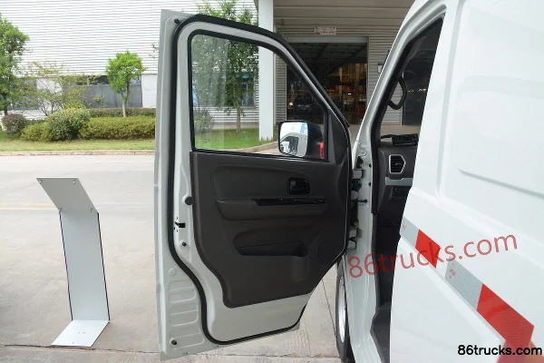 Kama Junhang ES7 3,2T 2 places camion frigorifique 100% électrique (marque Zhongyidi) 41,932 kWh 4X2(6 roues) 5,265 m Cabine (1) | 86Trucks