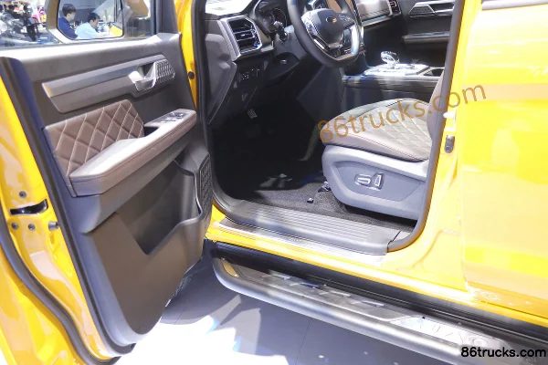 JAC Hunter 2024 Shanmao Edition Elite 2.0T Diesel 170hp Automatic 4WD Standard Double-row Pickup Chassis (5) | 86Trucks