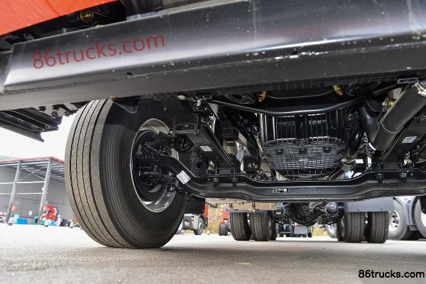 Dongfeng Commercial Vehicle Tianlong KL Heavy Truck 460hp 6X4(10 wheels) LNG Tractor Truck (Hydraulic Retarder) Chassis (2) | 86Trucks