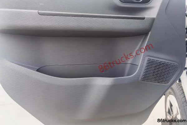 FARIZON Xingxiang V6F édition Gold 4,845 m camion utilitaire électrique pur 41,055 kWh Cabine (3) | 86Trucks