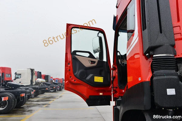 Dongfeng Commercial Vehicle Tianjin KR PLUS Comfort Edition 290 hp 4X2(6 wheels) 6.8m Van Truck (High Roof Triple Sleeper) Cab (1) | 86Truck