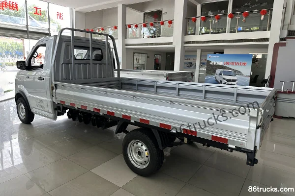 Xinghaishi Express King EV1 2024 3.1T 3.3m single row electric flatbed micro truck 41.86kWh 4X2(6 wheels) Exterior (3) | 86Trucks