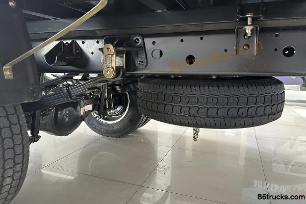 Xinghaishi Express King V2 1.6L 122 hp 4X2(6 wheels) 3.7m single row flatbed micro truck Chassis (3) | 86Trucks