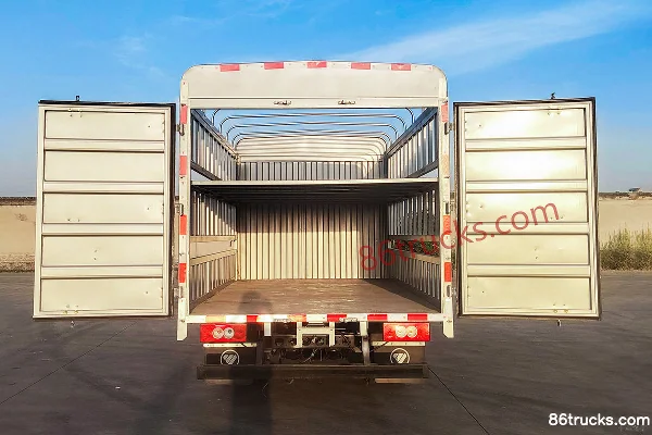 Foton Aumark X Dream Edition 125hp 4X2(6 wheels) 3.17m double-row cage light truck Cab (1) | 86Trucks