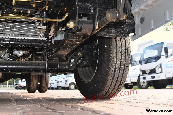 Dongfeng T5 1.6L 122hp 4X2(6 wheels) Gasoline 3.81m Single Row Flatbed Light Truck Chassis (3) | 86Trucks