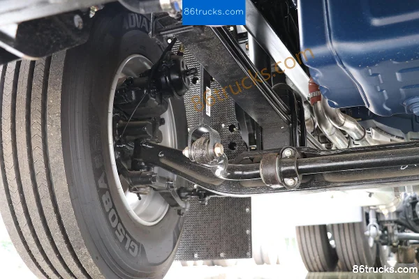 Beiben V3ET Truck version légère 460 ch 6X4(10 roues) tracteur routier pour matières dangereuses LNG Châssis (2) | 86Trucks