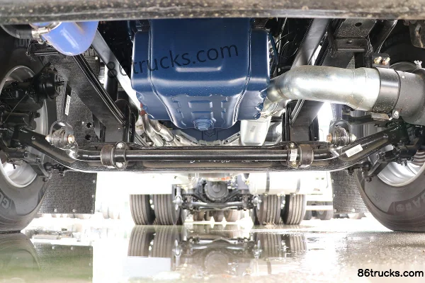 Beiben V3ET Truck version légère 460 ch 6X4(10 roues) tracteur routier pour matières dangereuses LNG Châssis (1) | 86Trucks