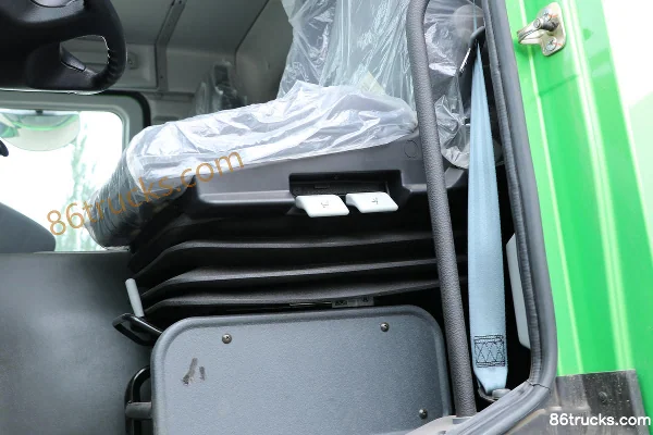 Beiben Truck V3 31T 8X4(12 wheels) 5.8m electric dump truck 281.91kWh Cab (2) | 86Trucks