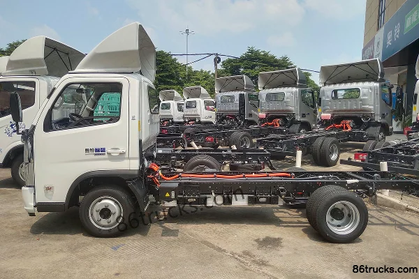 Foton Zhilan EM 4.5T 3.8m single-row electric refrigerated truck 63.75kWh 4X2(6 wheels) Exterior (2) | 86Trucks