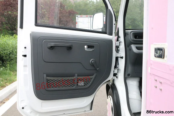 Huoyue Shentong Shentong01 Luxury Edition 1.4T 1.8m Single Row Battery Swap Pure Electric Sales Van 9.2kWh 4X2(6 wheels) Interior (2) | 86Tr