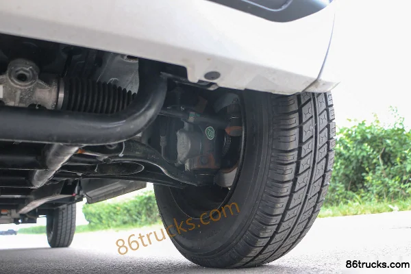 Huoyue Shentong Shentong01 Luxury Edition 1.4T 1.8m Single Row Battery Swap Pure Electric Sales Van 9.2kWh 4X2(6 wheels) Chassis (3) | 86Tru