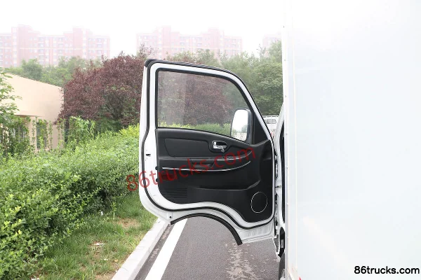 FARIZON V5M Comfort Edition 4.005m Single Row Methanol Van Mini Truck 4X2(6 wheels) Interior (1) | 86Trucks
