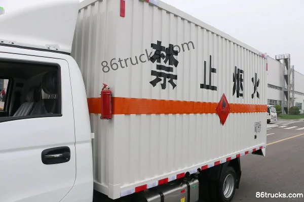 FARIZON Fengrui V5M 129hp 4X2(6 wheels) 3.95m Methanol Flammable Liquid Van Transport Truck (Bentu Brand) Body (1) | 86Trucks