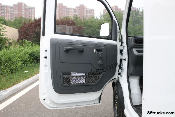 Huoyue Shentong01 Luxury Edition 1.8m Single Row Battery Swap Pure Electric Box Micro Truck Guoxuan 9.2kWh 4X2(6 wheels) Interior (2) | 86Tr