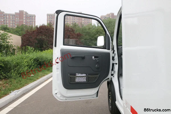 Huoyue Shentong01 Luxury Edition 1.8m Single Row Battery Swap Pure Electric Box Micro Truck Guoxuan 9.2kWh 4X2(6 wheels) Interior (1) | 86Tr