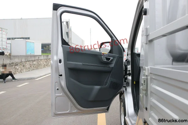 FARIZON Xingxiang F1E 2023 3.0T 3.2m Single Row Pure Electric Stake Mini Truck 41.86kWh 4X2(6 wheels) Interior (1) | 86Trucks