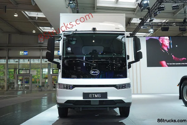 BYD ETM6 11T 6.2m Pure Electric Van Cargo Truck 4X2(6 wheels) Exterior (2) | 86Trucks