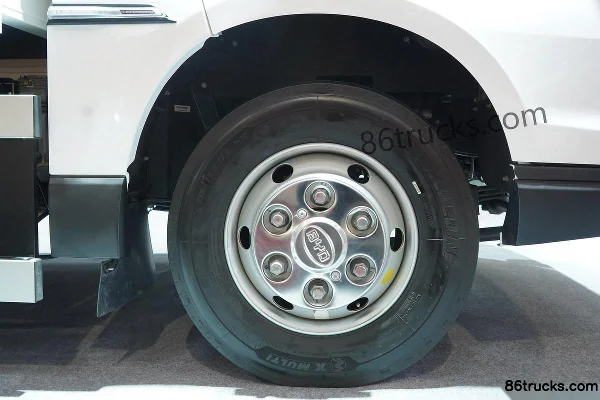 BYD ETM6 11T 6.2m Pure Electric Van Cargo Truck 4X2(6 wheels) Chassis (2) | 86Trucks