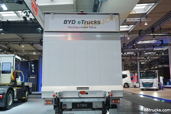 BYD ETM6 11T 6.2m Pure Electric Van Cargo Truck 4X2(6 wheels) Body (1) | 86Trucks