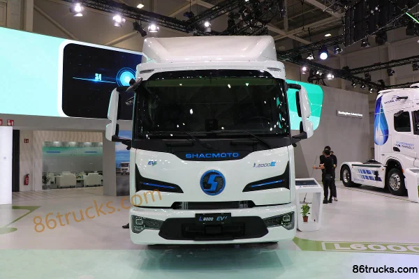 SHACMAN Delong L6000 4X2(6 wheels) Electric Cargo Truck 310kWh Exterior (2) | 86Trucks