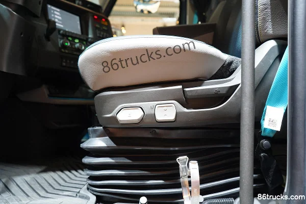 Volvo VNL poids lourd 500 ch 6X4(10 roues) tracteur routier AMT automatique Cabine (1) | 86Trucks
