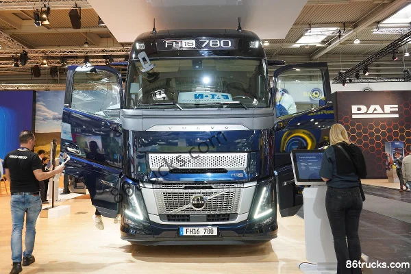 Volvo FH16 Aero camion lourd 780 ch 4X2(6 roues) tracteur routier automatique Extérieur (3) | 86Trucks