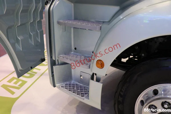 Sitrak SITRAK C9H poids lourd 6X4(10 roues) tracteur routier électrique 600kWh Cabine (2) | 86Trucks