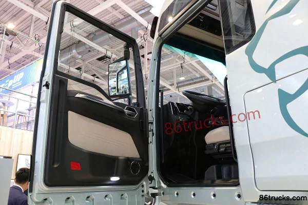 Sitrak SITRAK C9H poids lourd 6X4(10 roues) tracteur routier électrique 600kWh Cabine (1) | 86Trucks