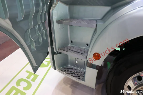 Sitrak SITRAK C9H poids lourd 6X4(10 roues) tracteur routier à pile à combustible 100,9 kWh Cabine (3) | 86Trucks
