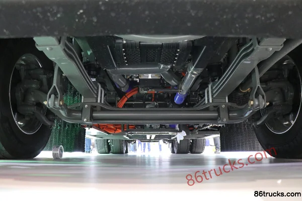 Sitrak SITRAK C9H poids lourd 6X4(10 roues) tracteur routier à pile à combustible 100,9 kWh Châssis (1) | 86Trucks