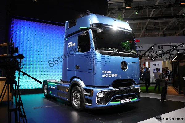 Mercedes-Benz Mercedes-BenzeActros Electric Tractor Truck