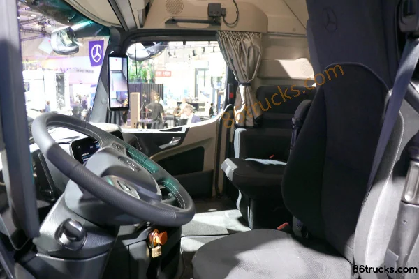Mercedes-Benz eActros 600 4X2(6 roues) tracteur routier 100 % électrique 600 kWh Cabine (2) | 86Trucks
