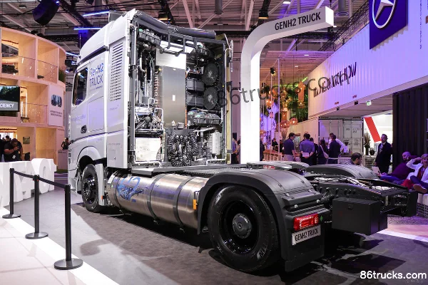 Mercedes-Benz GenH2 4X2(6 roues) tracteur routier à pile à combustible 72 kWh Extérieur (3) | 86Trucks