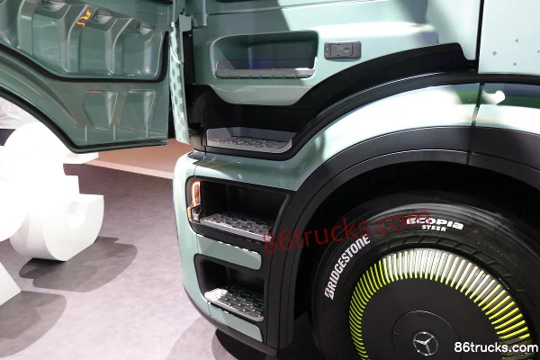 Mercedes-Benz New Actros Heavy Truck 480 hp 4X2(6 wheels) Tractor Truck (Model 1848 LS) Cab (2) | 86Trucks