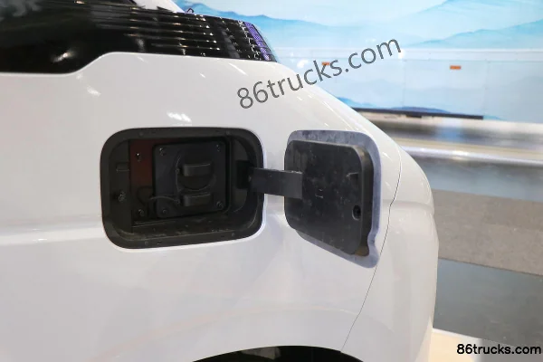 Dongfeng eStar V5 5,27 m camion fourgon électrique pur (autonomie 260 km) 41,86 kWh Châssis (1) | 86Trucks