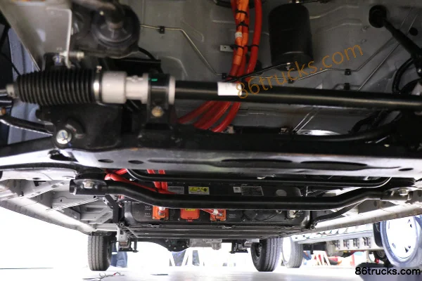 Dongfeng eStar V7 5.27m Electric Van Truck (310km range) 53.58kWh Chassis (1) | 86Trucks