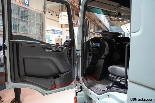 MAN eTGL camion porteur 12T fourgon électrique pur 6,5 m (eTGL 12.285) 4X2(6 roues) Intérieur (1) | 86Trucks