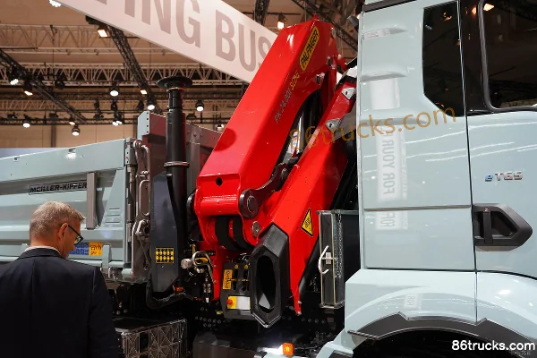 MAN eTGS Heavy Truck 6X2(8 wheels) Electric Truck with Crane (eTGS 28.449) Body (3) | 86Trucks