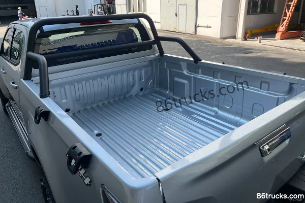 Isuzu T30 Explorer 3.0T Diesel 143hp Two-Wheel Drive Manual Double-Row Long-Wheelbase Pickup Truck Official Photos (1) | 86Trucks